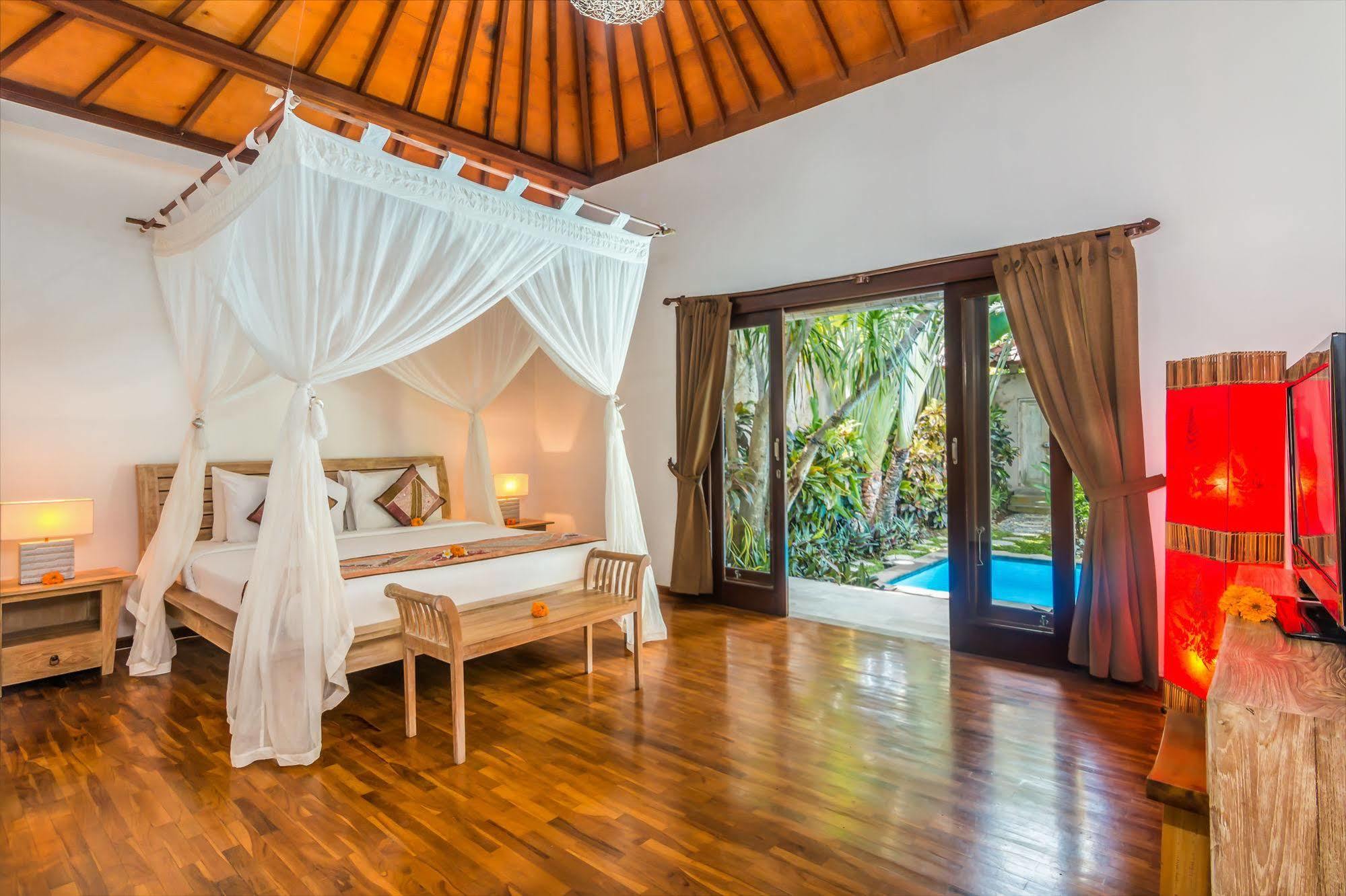 Villa Bisi เซมินยัค ภายนอก รูปภาพ