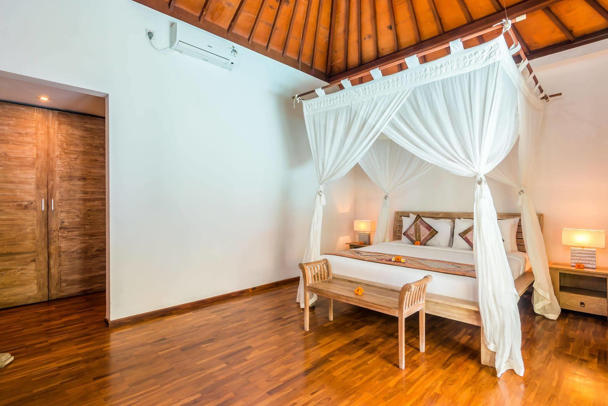 Villa Bisi เซมินยัค ภายนอก รูปภาพ
